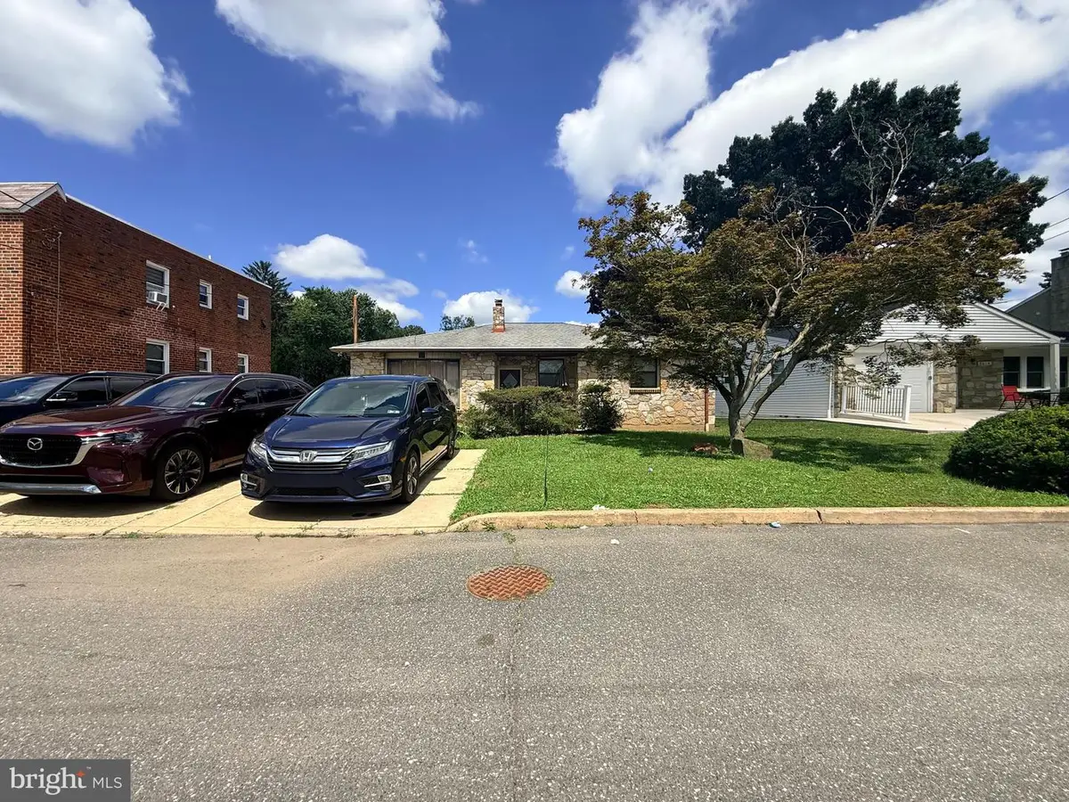 9612 Hilspach St, Philadelphia, PA 19115 - #1