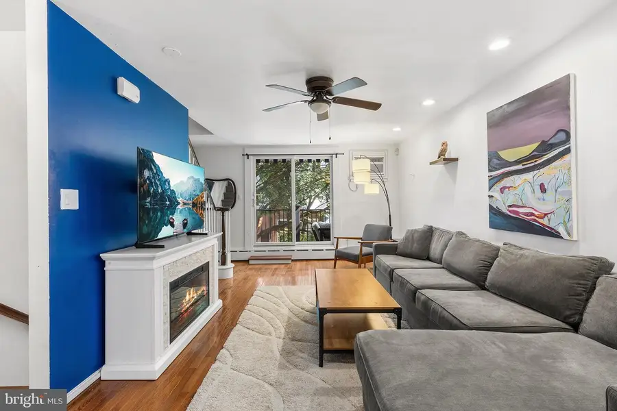 908 Greenwich St, Philadelphia, PA 19147 - #2