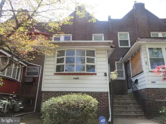 5920 W Oxford St, Philadelphia, PA 19151 - #1
