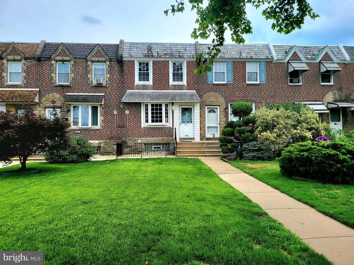 6137 Hawthorne St, Philadelphia, PA 19135 - #1
