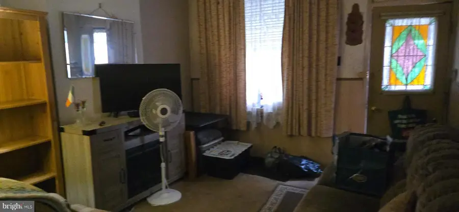 5 Willig Ave, Philadelphia, PA 19125 - #3