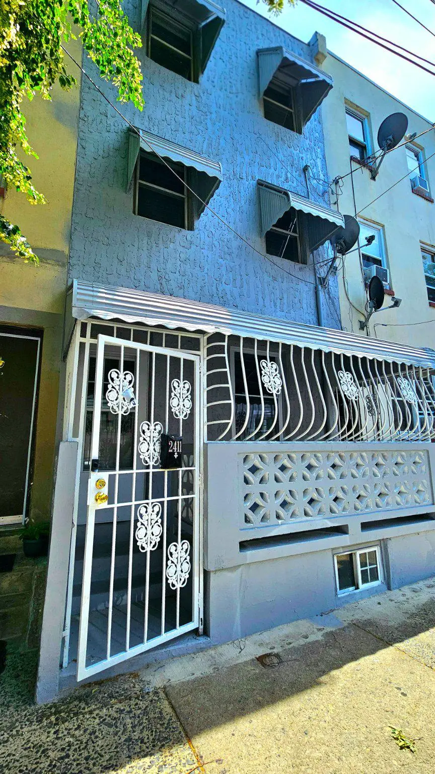 2411 N Lawrence St, Philadelphia, PA 19133 - #2