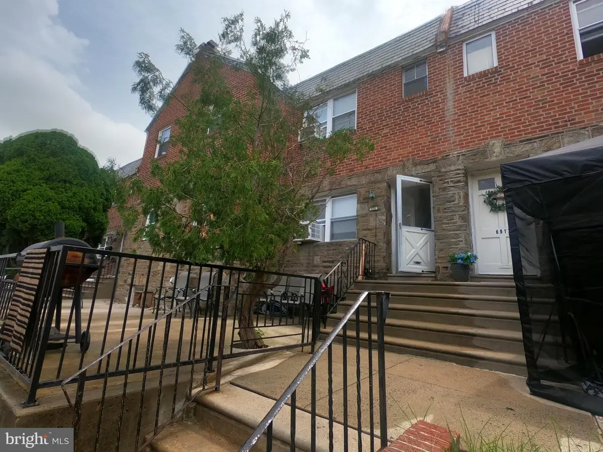 6919 Sylvester St, Philadelphia, PA 19149 - #1