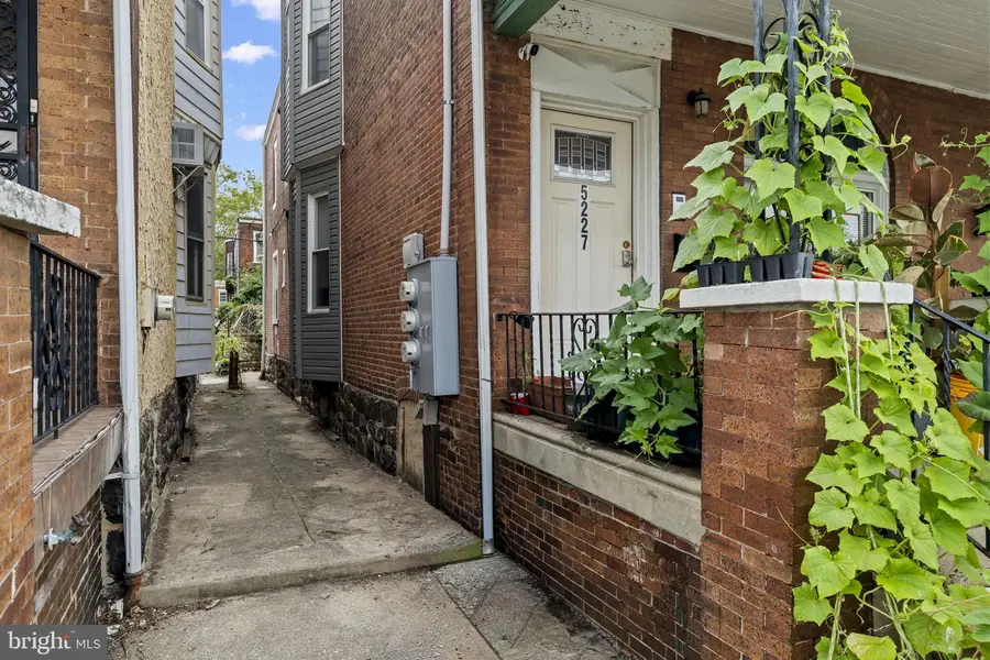 5227 Catharine St, Philadelphia, PA 19143 - #2