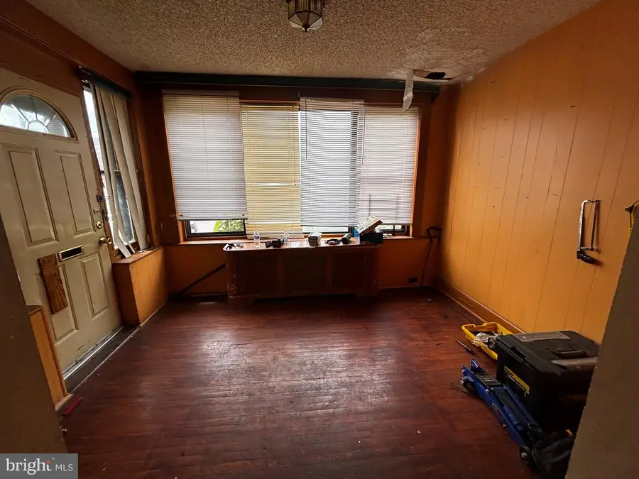 7316 W Passyunk Ave, Philadelphia, PA 19142 - #2