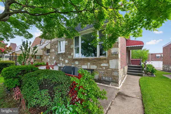 2233 Solly Ave, PHILADELPHIA, PA 19152