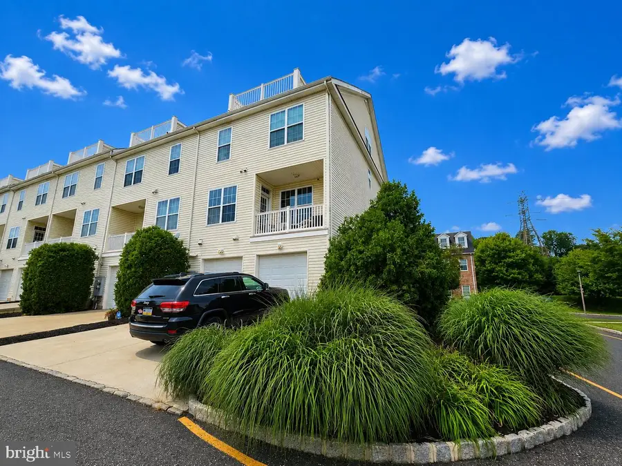 4402 Driftwood Dr #89, Philadelphia, PA 19129 - #3