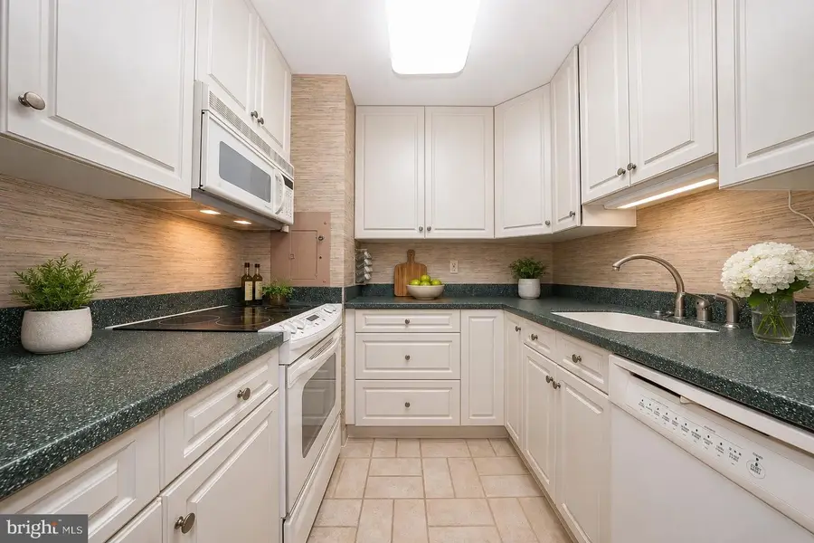 1900 John F Kennedy Blvd #1915, Philadelphia, PA 19103 - #3