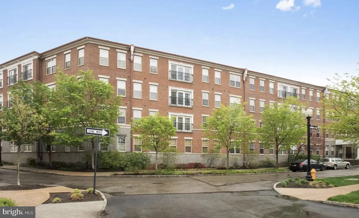 500 Admirals Way #106, Philadelphia, PA 19146 - #1