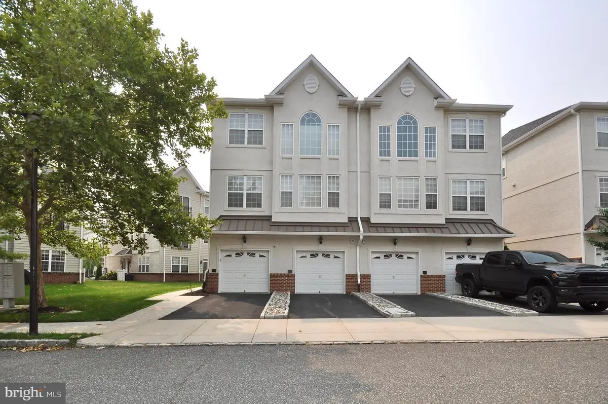 3201 Capri Dr, Philadelphia, PA 19145 - #1