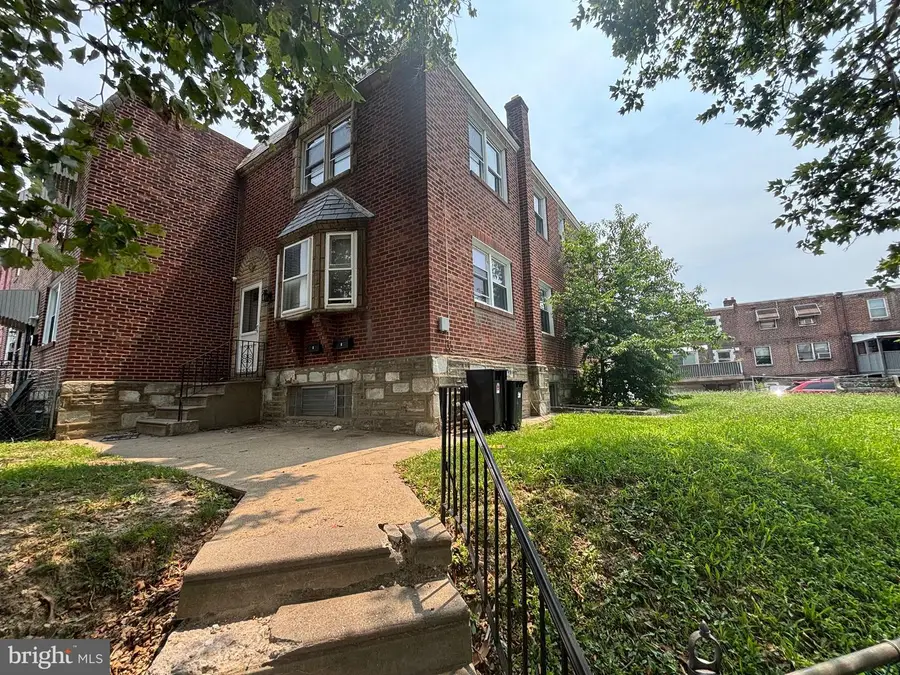 6137 Mulberry St, Philadelphia, PA 19135 - #2