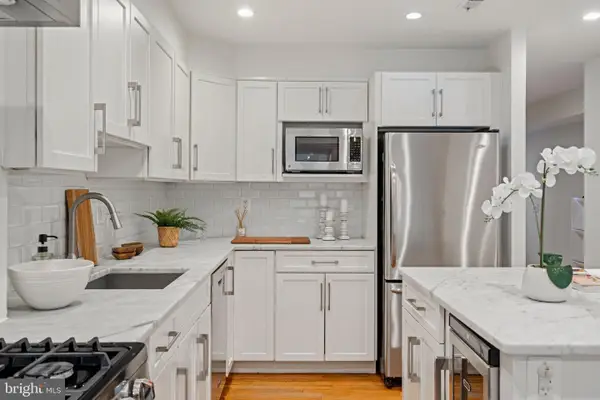 2046 South St, PHILADELPHIA, PA 19146