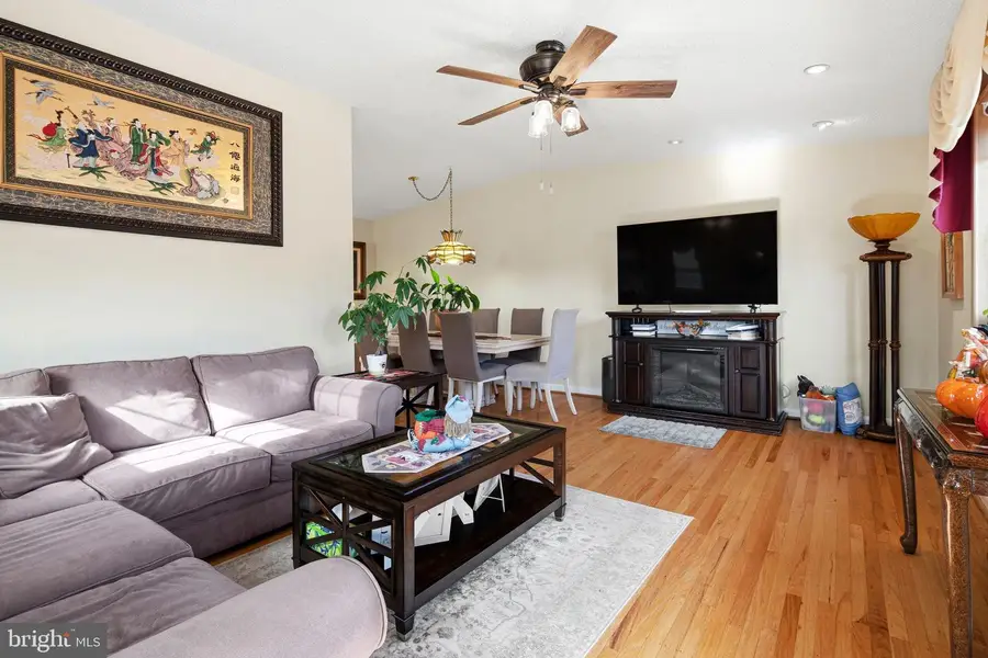 3136 Draper St, Philadelphia, PA 19136 - #2