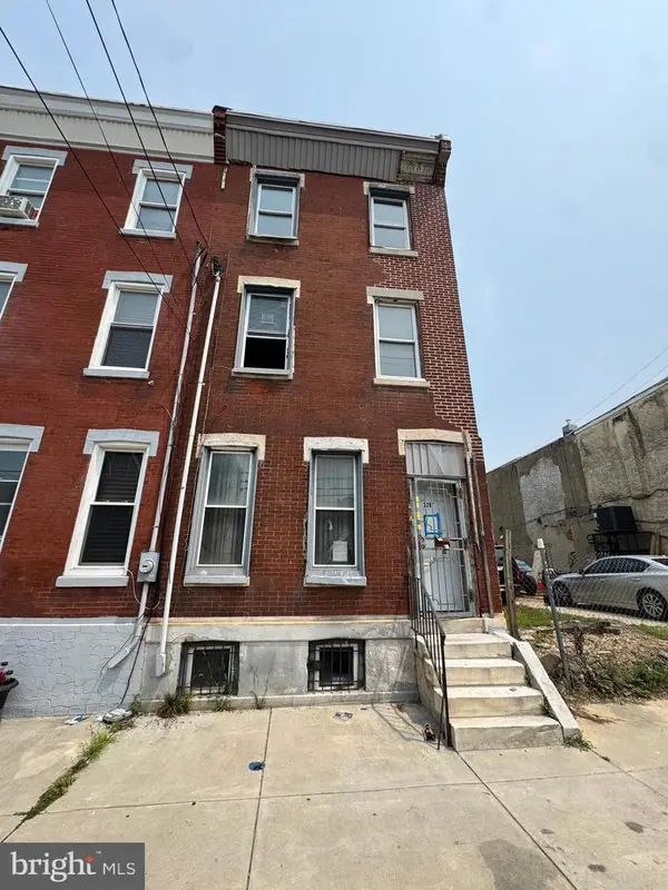 2207 W Oxford St, PHILADELPHIA, PA 19121