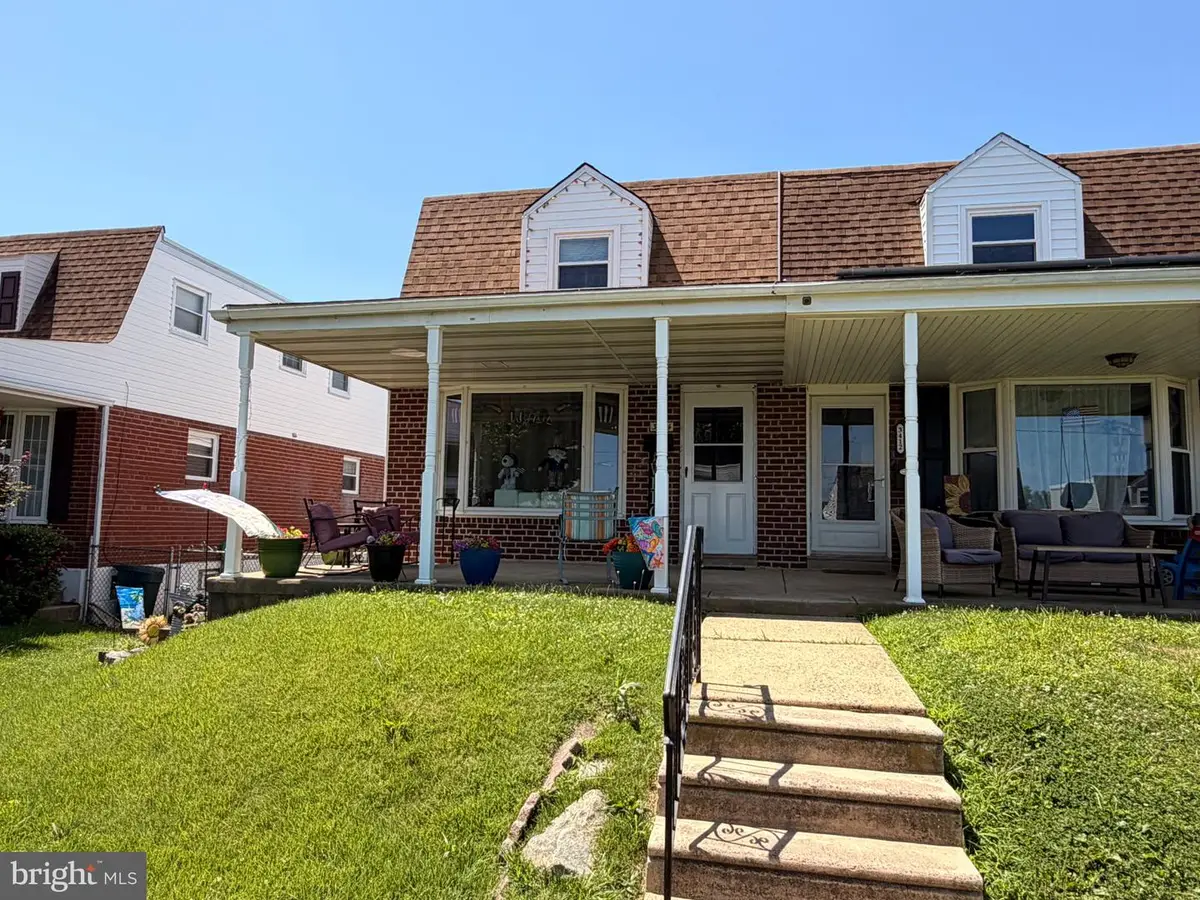 3414 Holyoke Rd, Philadelphia, PA 19114 - #1