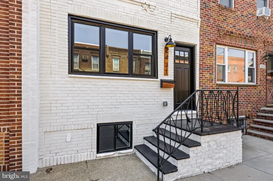 2431 9th St S, Philadelphia, PA 19148 - #3