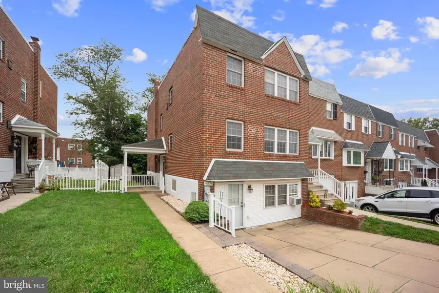 9878 Garvey Dr, Philadelphia, PA 19114 - #2