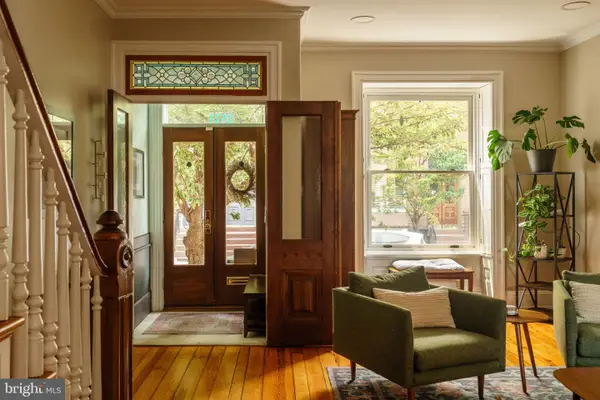 2521 Brown St, PHILADELPHIA, PA 19130