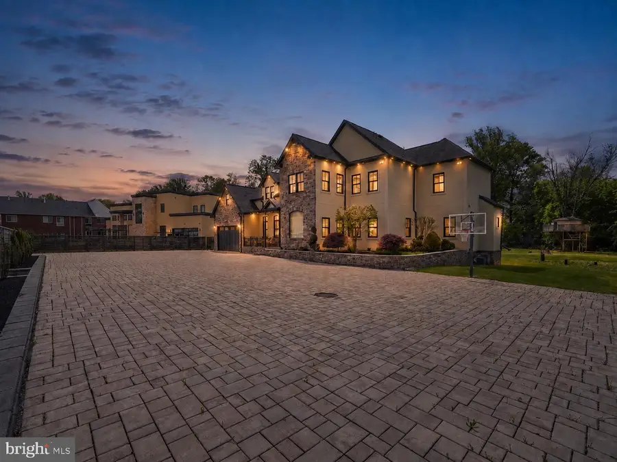 1226 Norwalk Rd, Philadelphia, PA 19115 - #2
