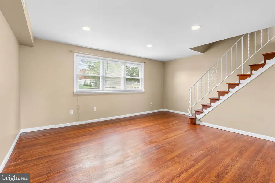 767 Livezey Ln, Philadelphia, PA 19128 - #3