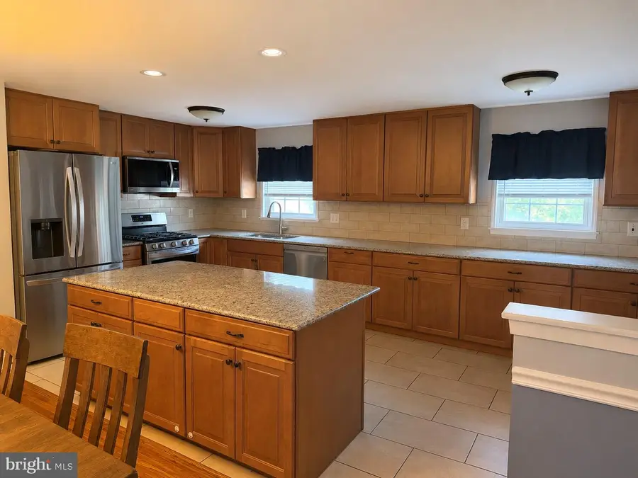 8520 Bridle Rd, Philadelphia, PA 19111 - #2