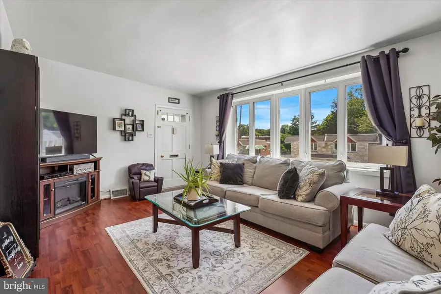 565 Domino Ln, Philadelphia, PA 19128 - #3