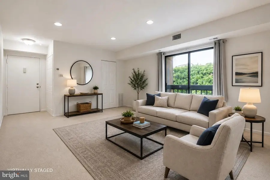 55204 Delaire Landing Rd #204, Philadelphia, PA 19114 - #3