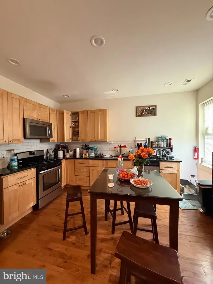 741 S 3rd St, Philadelphia, PA 19147 - #3