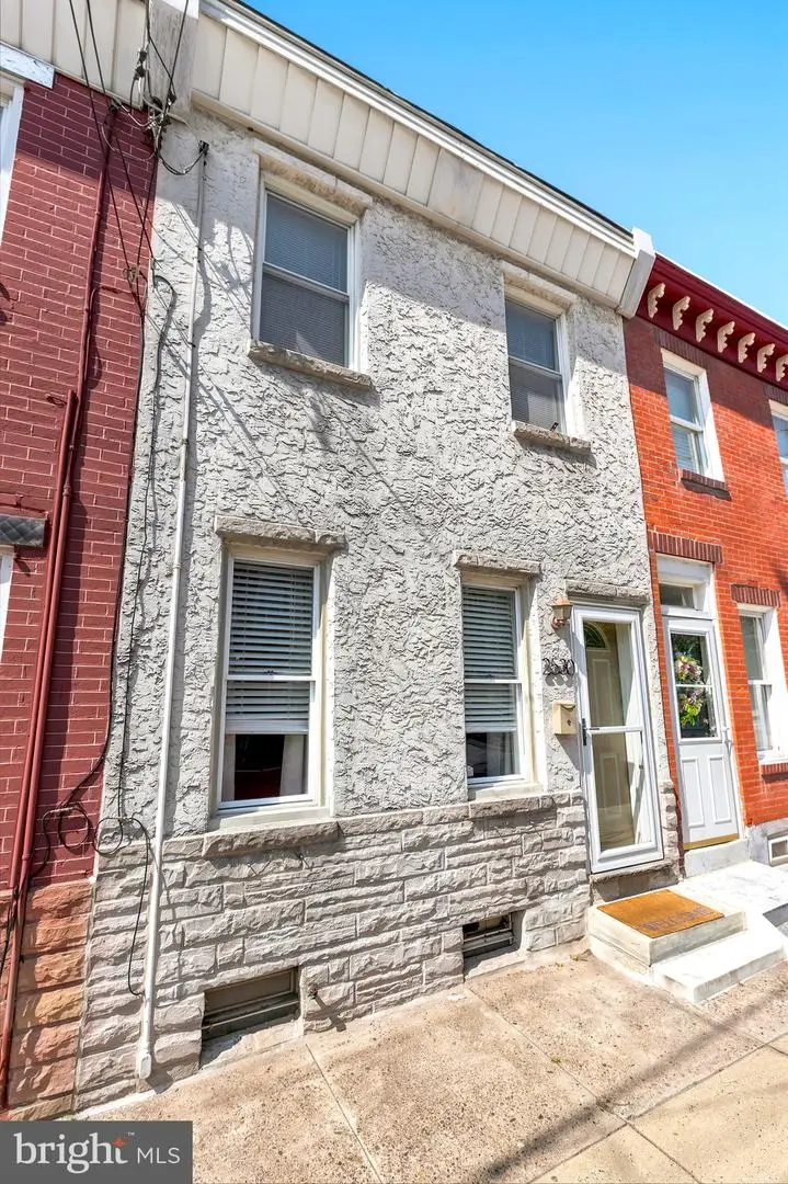 2530 E Dauphin St, Philadelphia, PA 19125 - #1