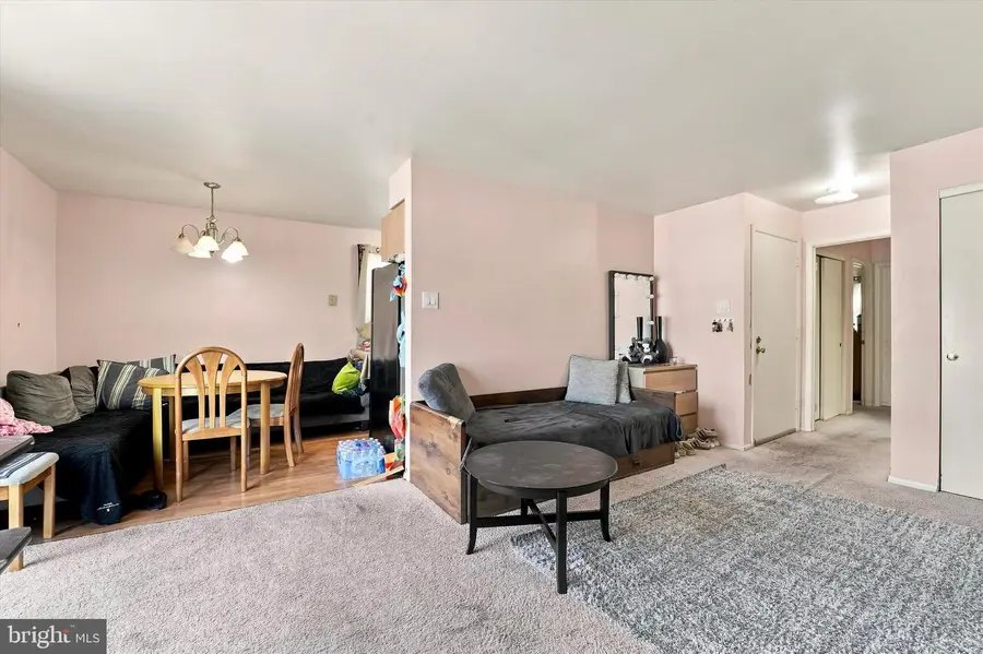 498 Avon St, Philadelphia, PA 19116 - #3