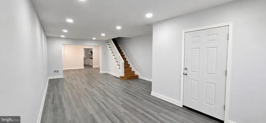 5240 E Roosevelt Blvd, Philadelphia, PA 19124 - #3