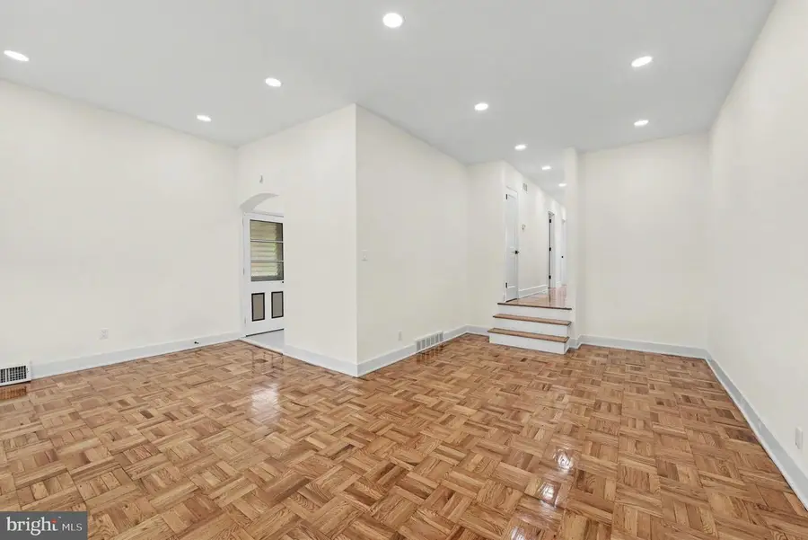 8367 Langdon St, Philadelphia, PA 19152 - #2