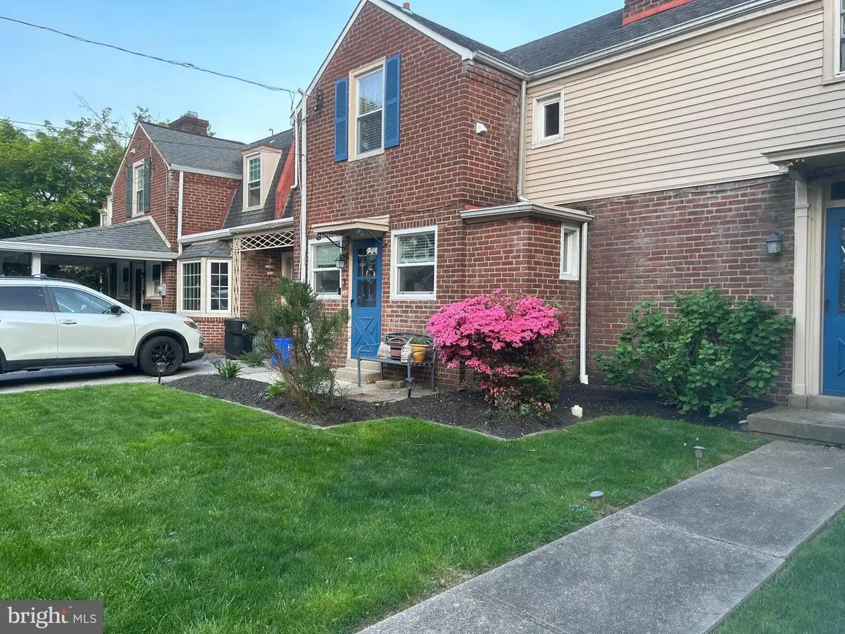 3 Lothian Pl, Philadelphia, PA 19128 - #1