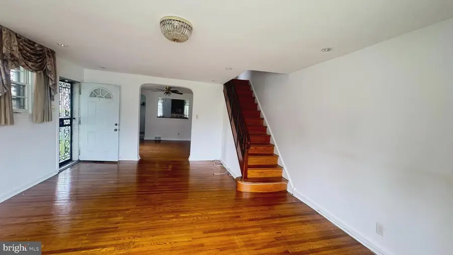 6527 N 10th St, Philadelphia, PA 19126 - #3