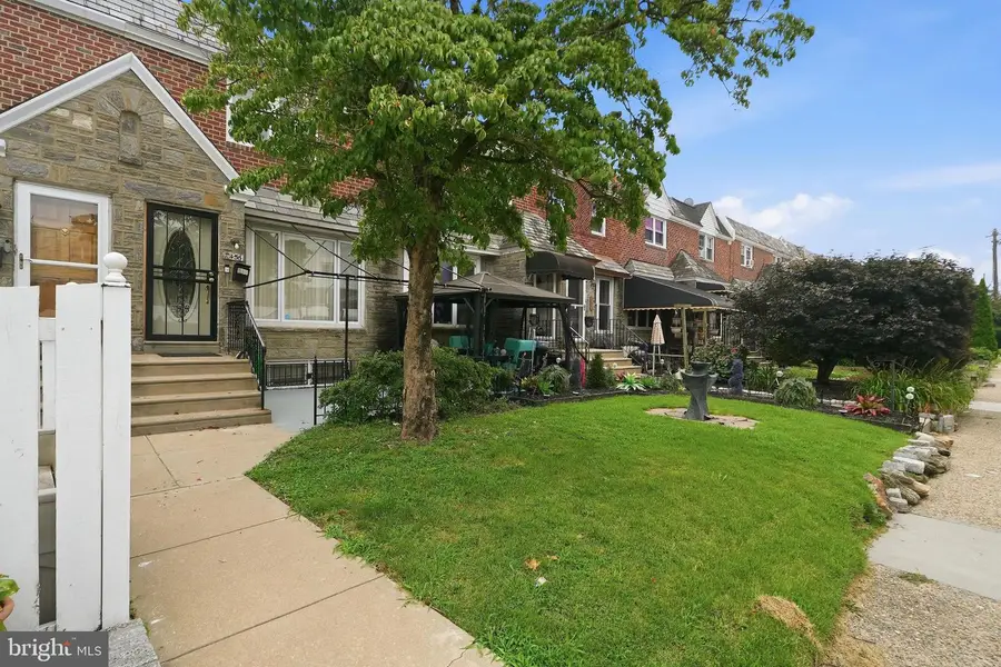 7456 Rhoads St, Philadelphia, PA 19151 - #3