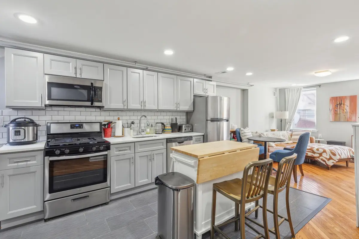 1711 S 6th St, Philadelphia, PA 19148 - #1