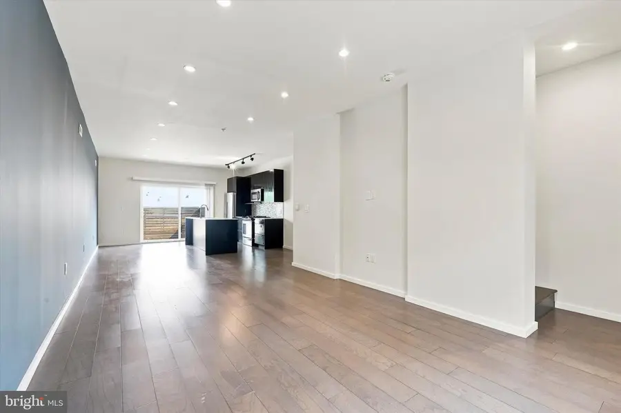 527 W Jefferson St, Philadelphia, PA 19122 - #3