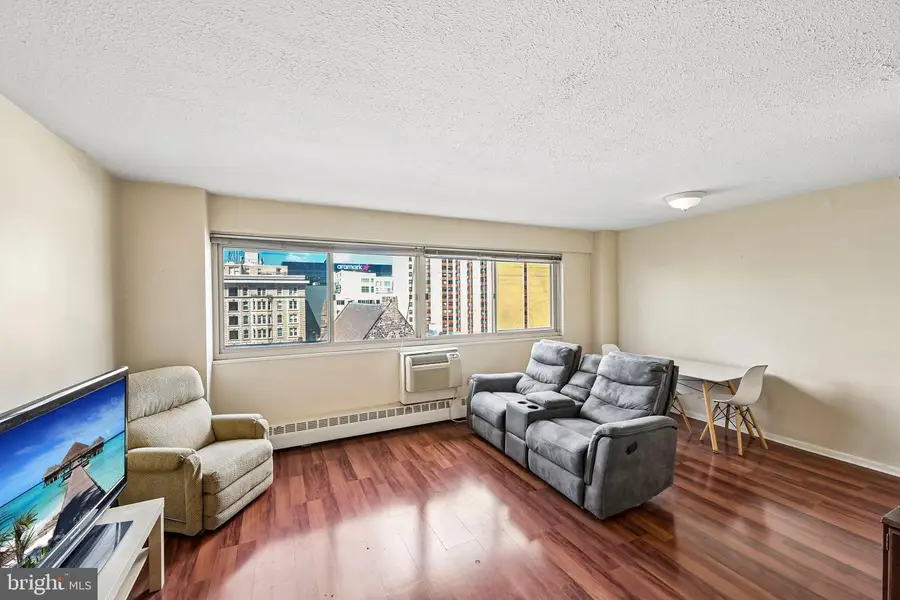 2101-17 Chestnut St #817, Philadelphia, PA 19103 - #3