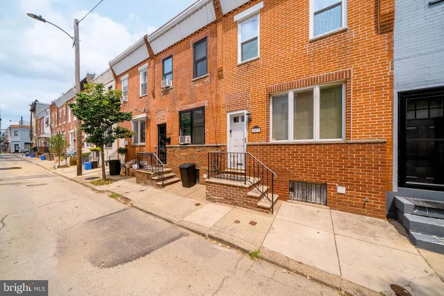 1033 Daly St, Philadelphia, PA 19148 - #3
