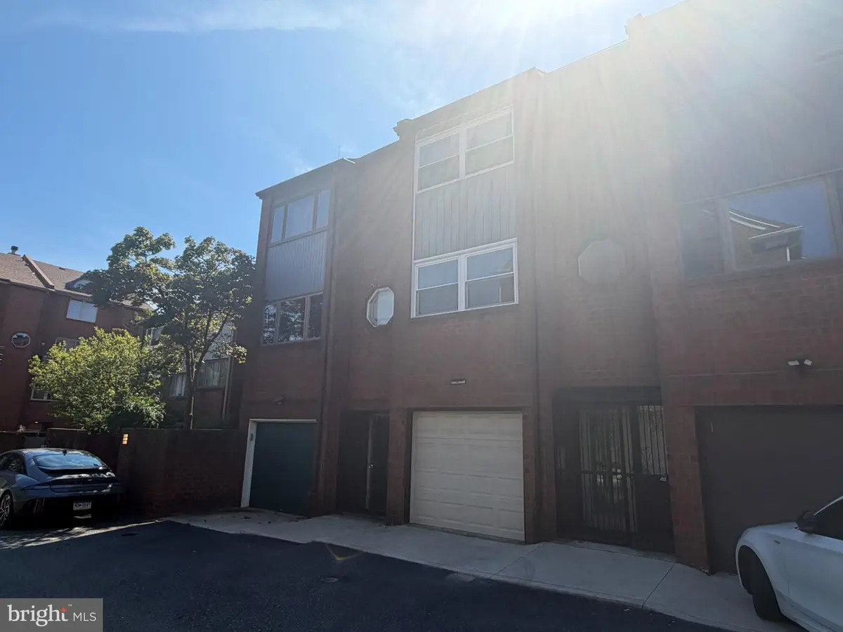 1 Queen St #2, Philadelphia, PA 19147 - #1
