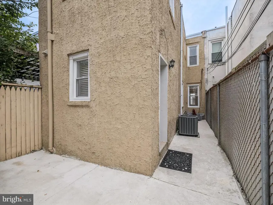 2129 Oakford St, Philadelphia, PA 19146 - #3