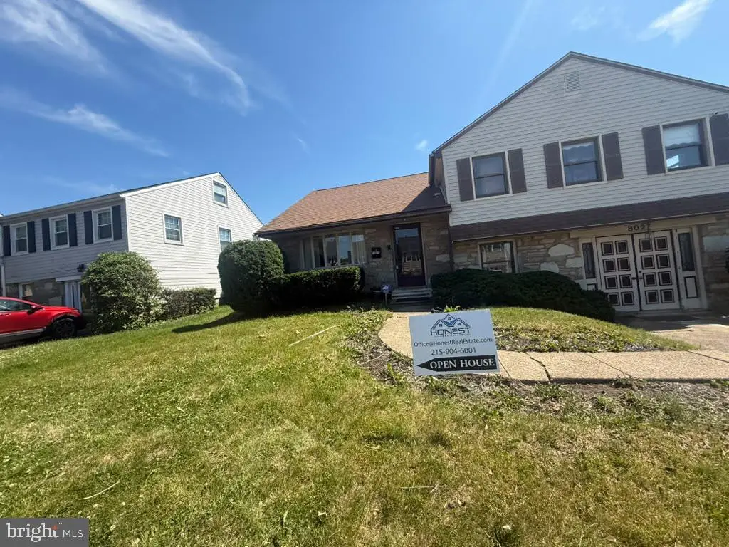 8027 Narvon St, Philadelphia, PA 19136 - #1