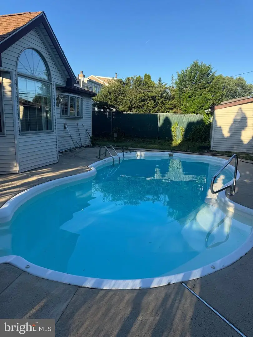 8027 Narvon St, Philadelphia, PA 19136 - #2