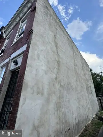 1038 W Monmouth St, Philadelphia, PA 19133 - #2