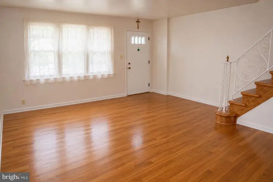 6249 Lawndale St, Philadelphia, PA 19111 - #2