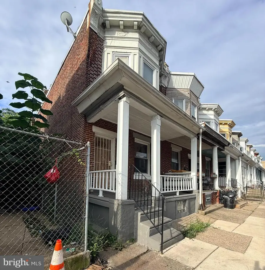 708 W Annsbury St, Philadelphia, PA 19140 - #3