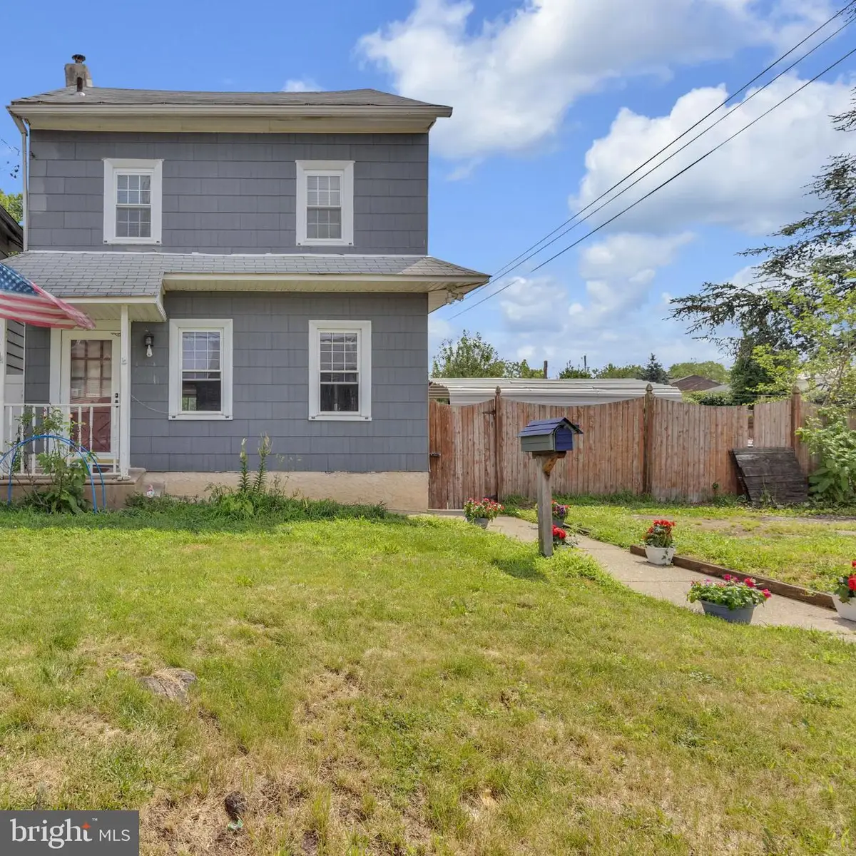 4415 Mcmenamy St, Philadelphia, PA 19136 - #1
