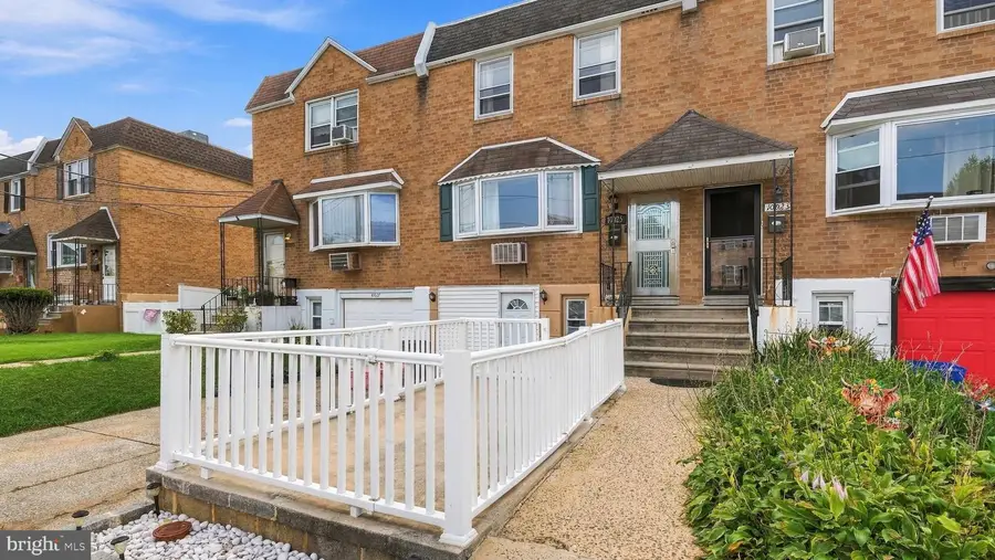 10025 S Canterbury Rd, Philadelphia, PA 19114 - #2