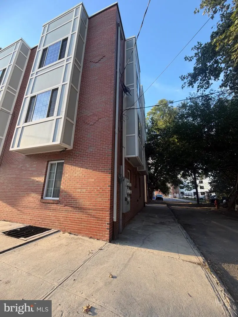 1023-25 Wallace St, Philadelphia, PA 19123 - #1