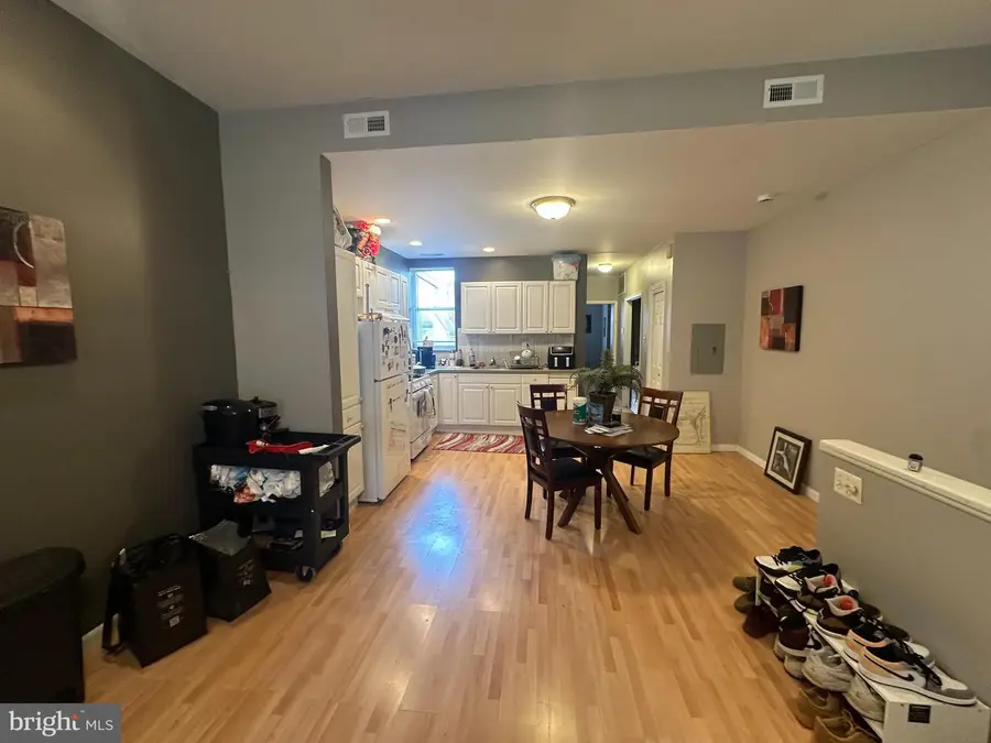 927 W Shunk St, Philadelphia, PA 19148 - #3